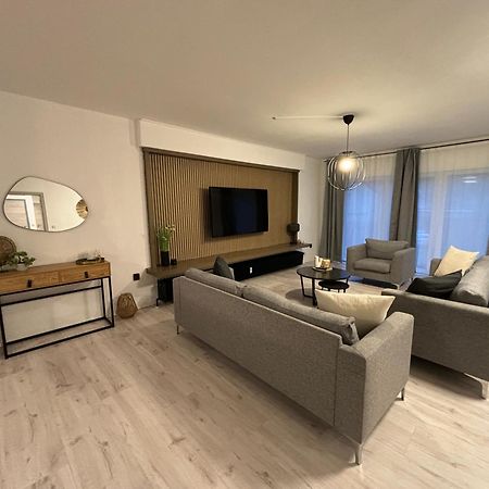 140Qm - 4 Zimmer- Parkplatz - Autobahn - Blauer See - Mallibase Apartments 가르브센 외부 사진