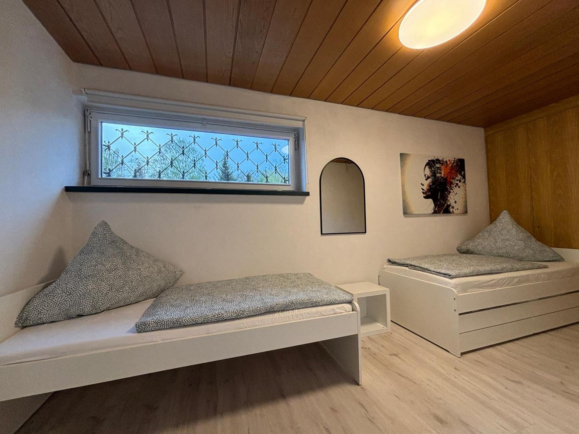 140Qm - 4 Zimmer- Parkplatz - Autobahn - Blauer See - Mallibase Apartments 가르브센 외부 사진